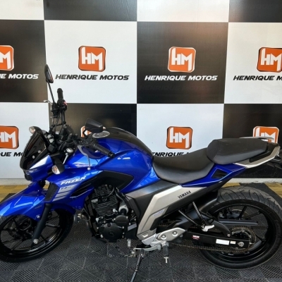 YAMAHA FZ25 FAZER