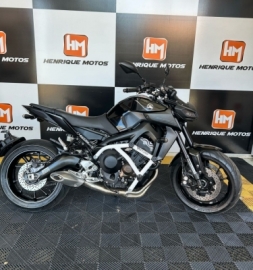 YAMAHA MT 09 