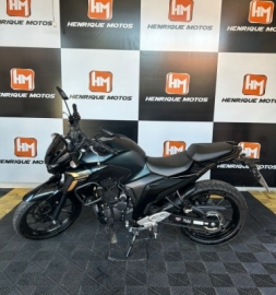 YAMAHA FZ25 FAZER