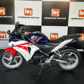 HONDA CBR 250R